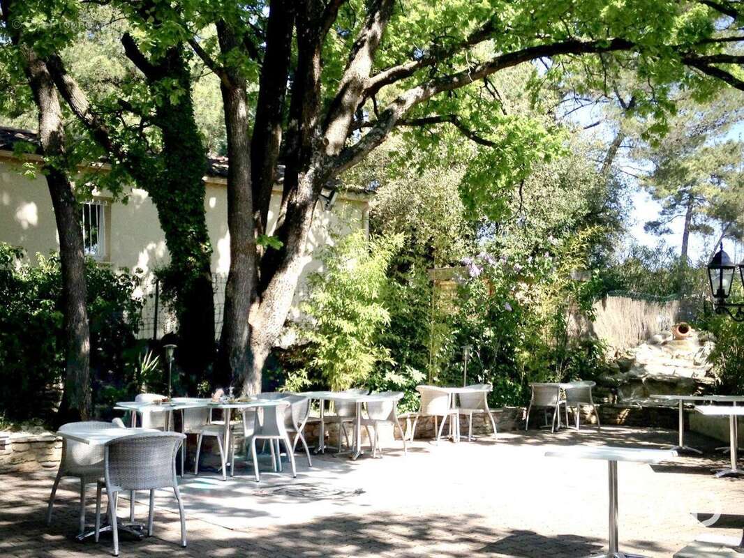 Photo 7 - Commerce à MORNAS