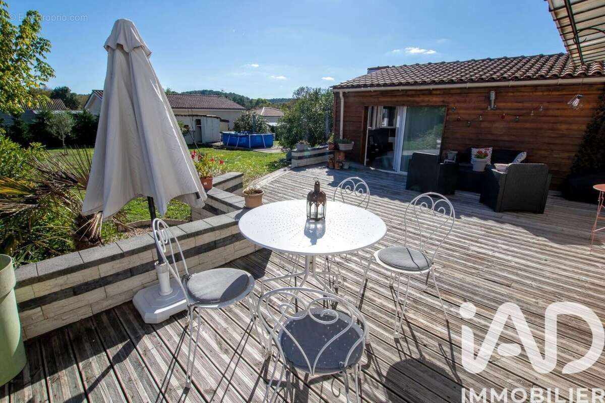 Photo 2 - Maison à SAINT-SAUVEUR-DE-PUYNORMAND