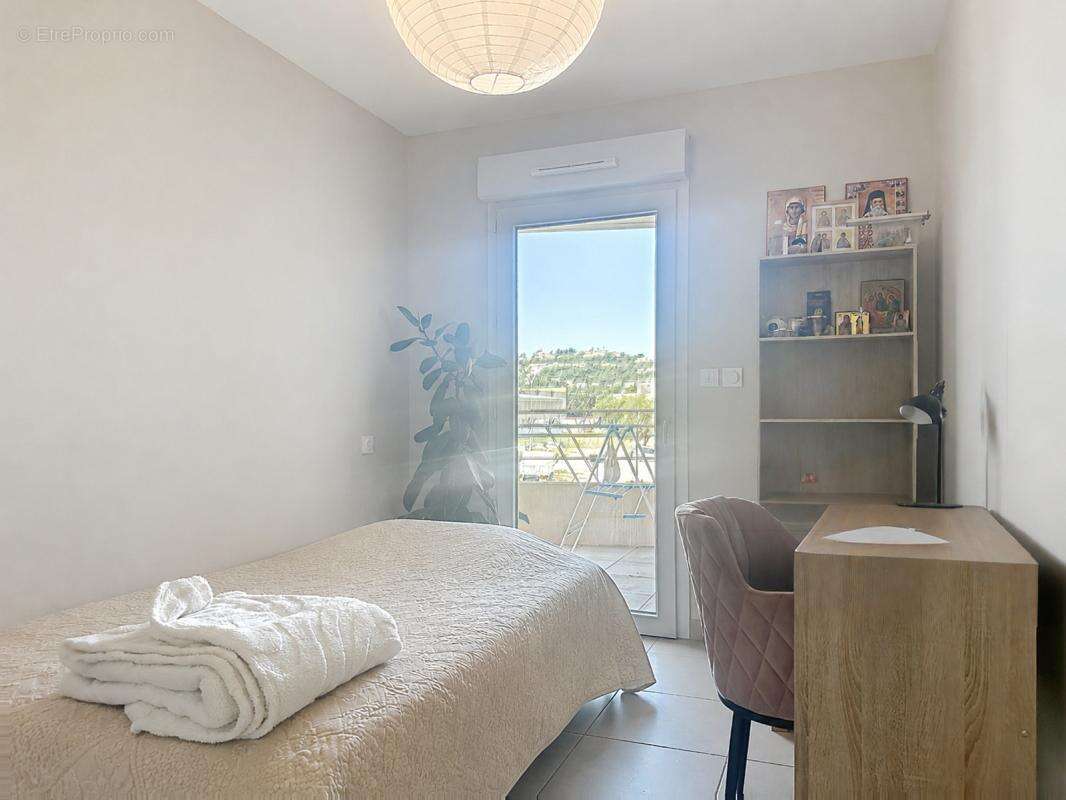 Exclusivité Villeneuve Appartement T4 105m² Terrasse Parking - photo 9