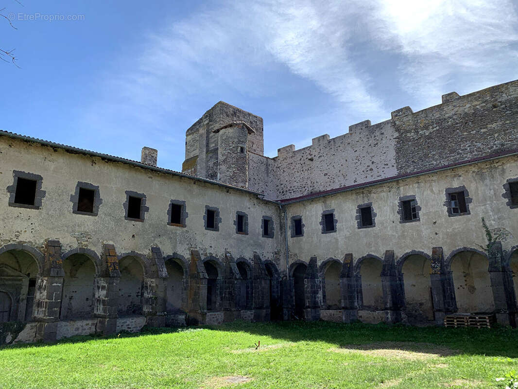 Maison à CLERMONT-FERRAND