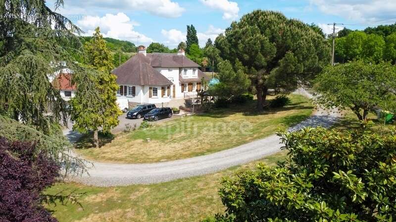 Maison à YVRE-L&#039;EVEQUE