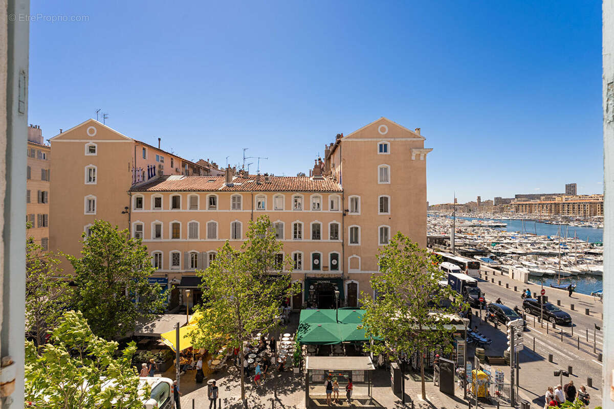 Appartement à MARSEILLE-1E