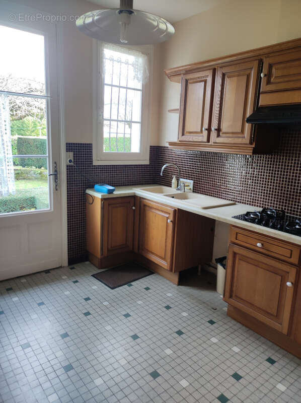 Maison à SAINT-YRIEIX-LA-PERCHE