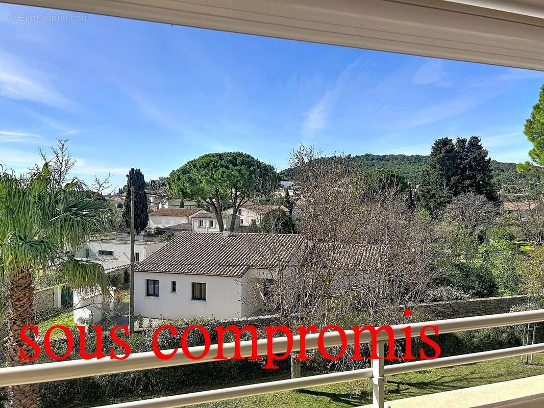 Calvisson centre village - photo 1