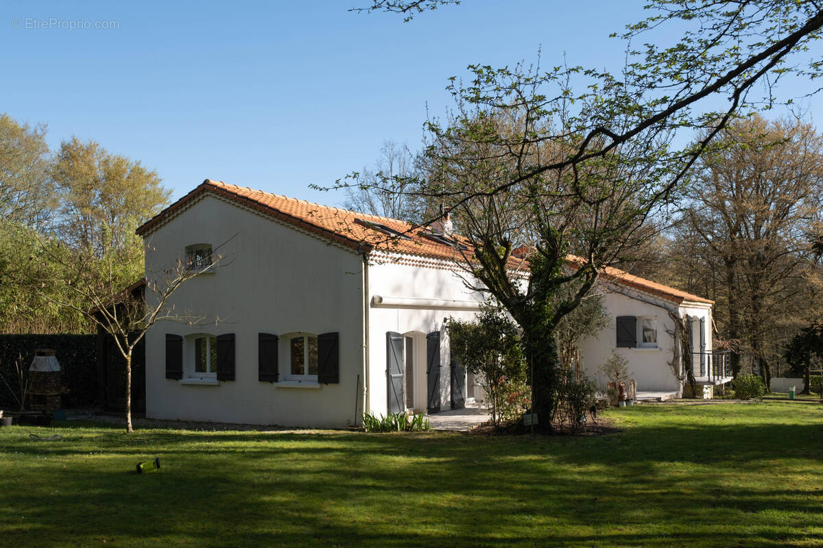 Maison à SAINT-SEBASTIEN-SUR-LOIRE