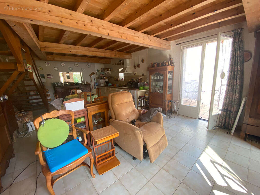 Maison de village avec terrasse et garage - photo 10
