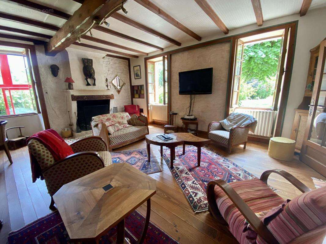 Maison à BORDS