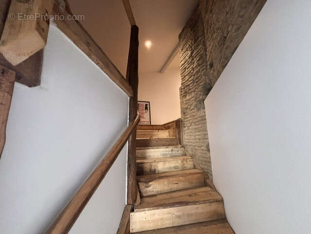 A deux pas du centre, très jolie rénovation, de cette maison de village de type 5 - photo 9