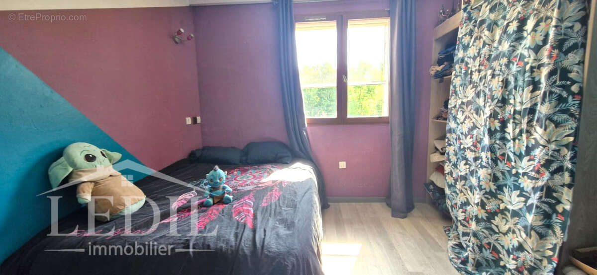 Maison à SAINTE-MAURE-DE-PEYRIAC