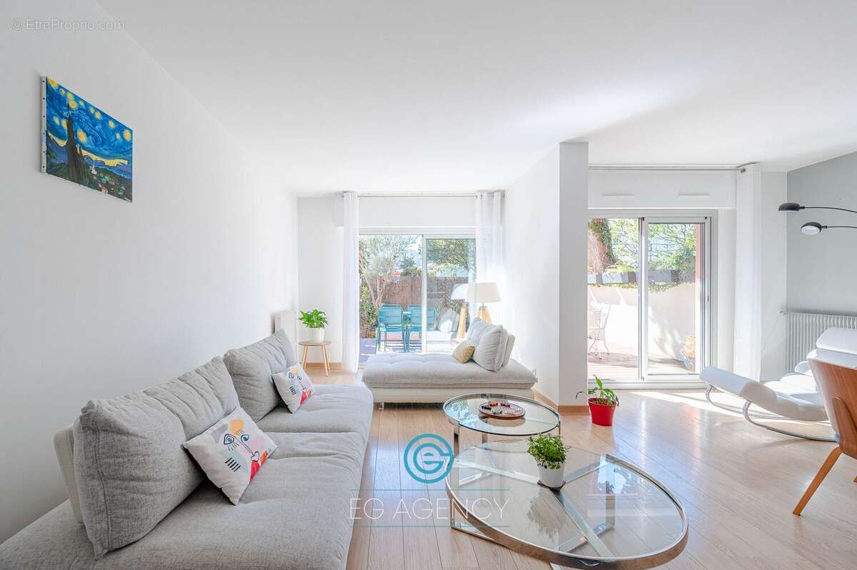 Appartement à MARSEILLE-9E