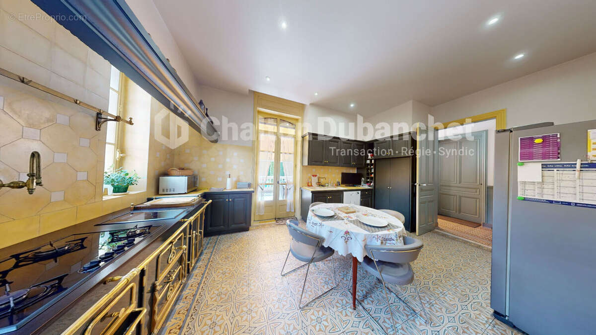 LE COTEAU - Maison de 300 m² - photo 12