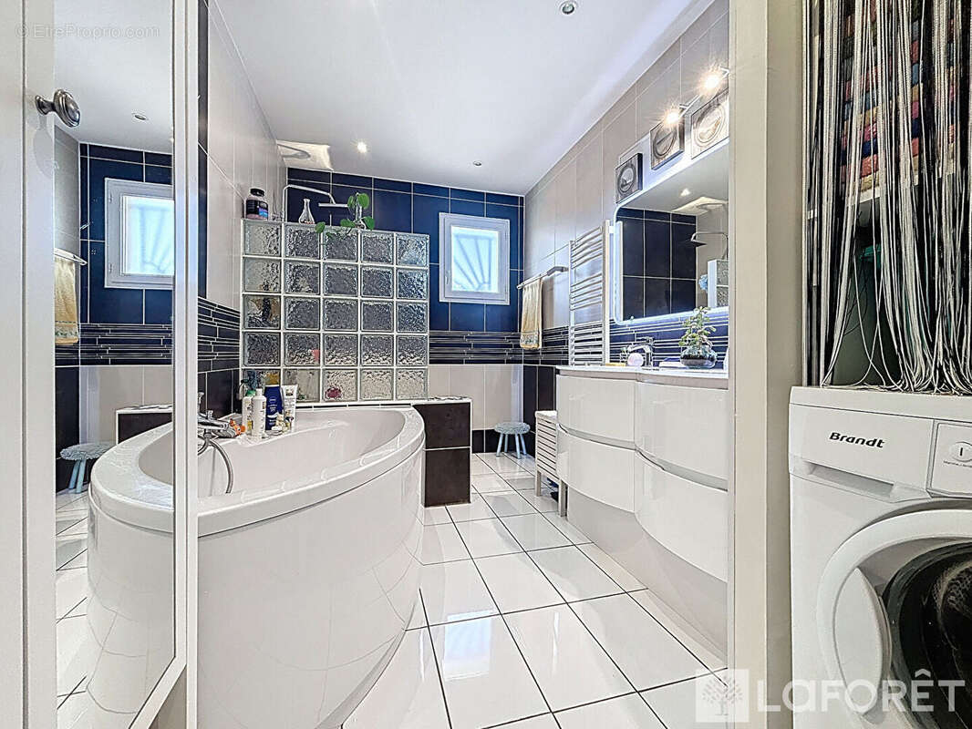 Maison à SAINT-ANDRE-DE-CUBZAC