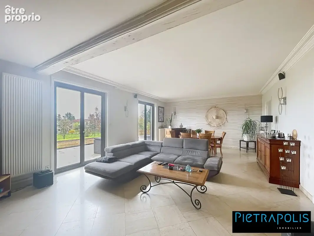 Maison 7 pièces 278 m² à vendre à Corcelles-En-Beaujolais (69220) - photo 6