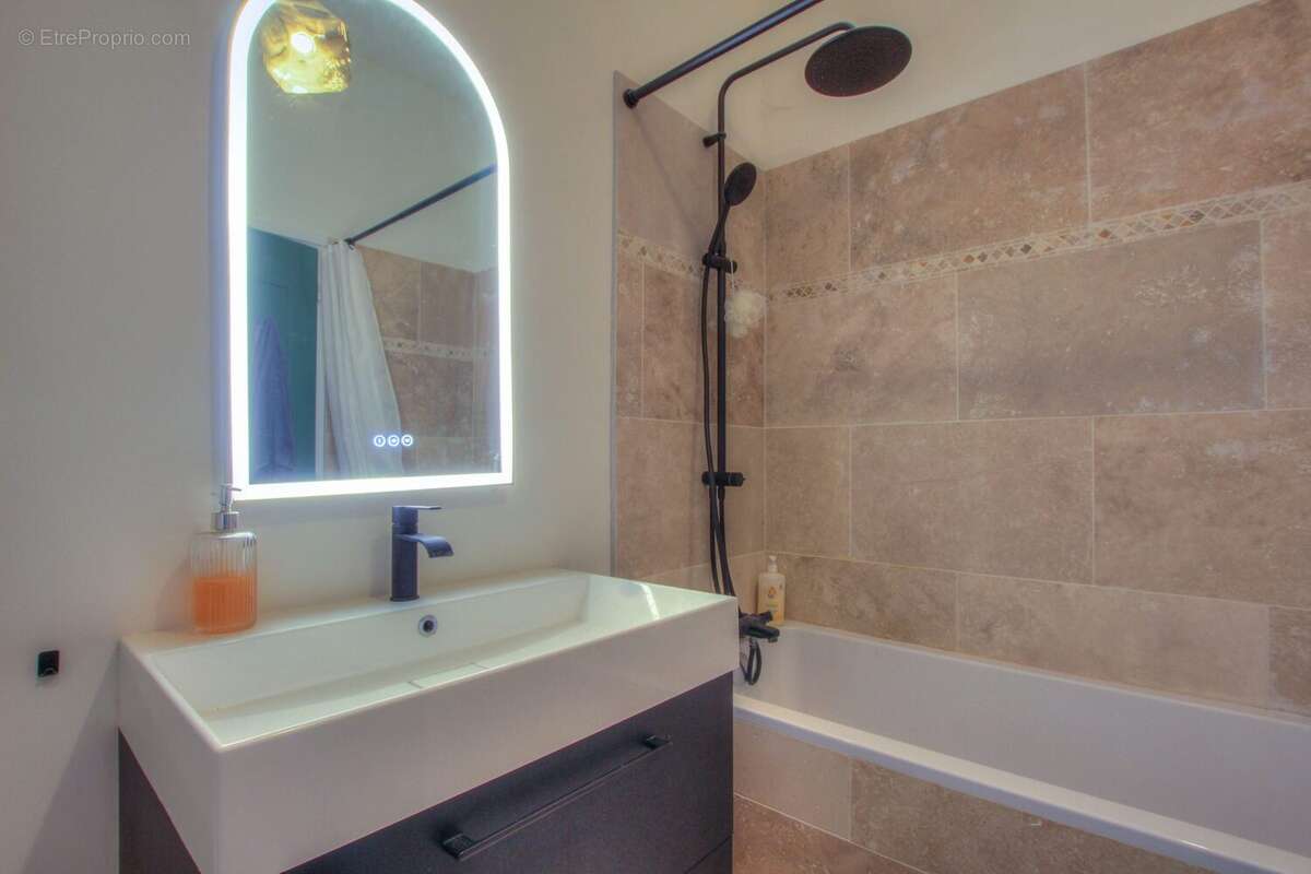 Maison à FERNEY-VOLTAIRE