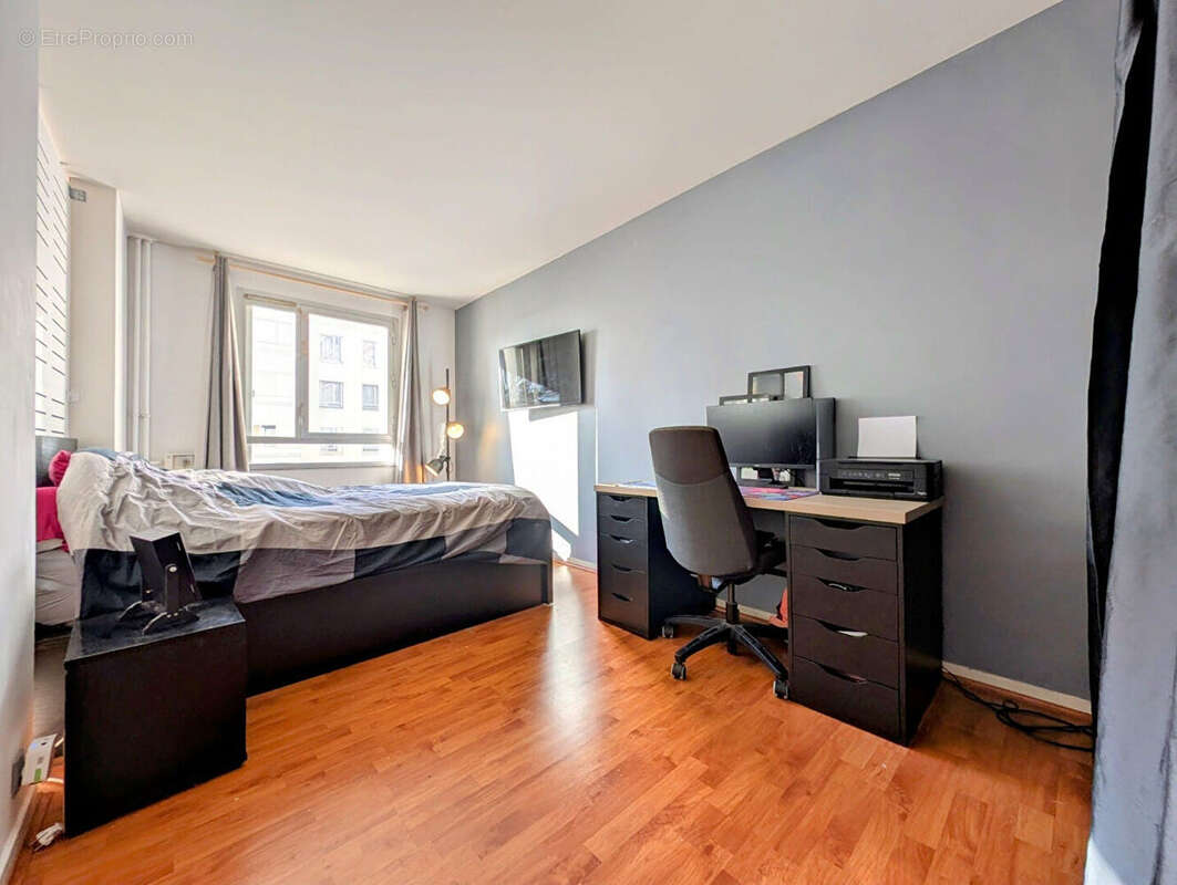 Appartement à SARTROUVILLE