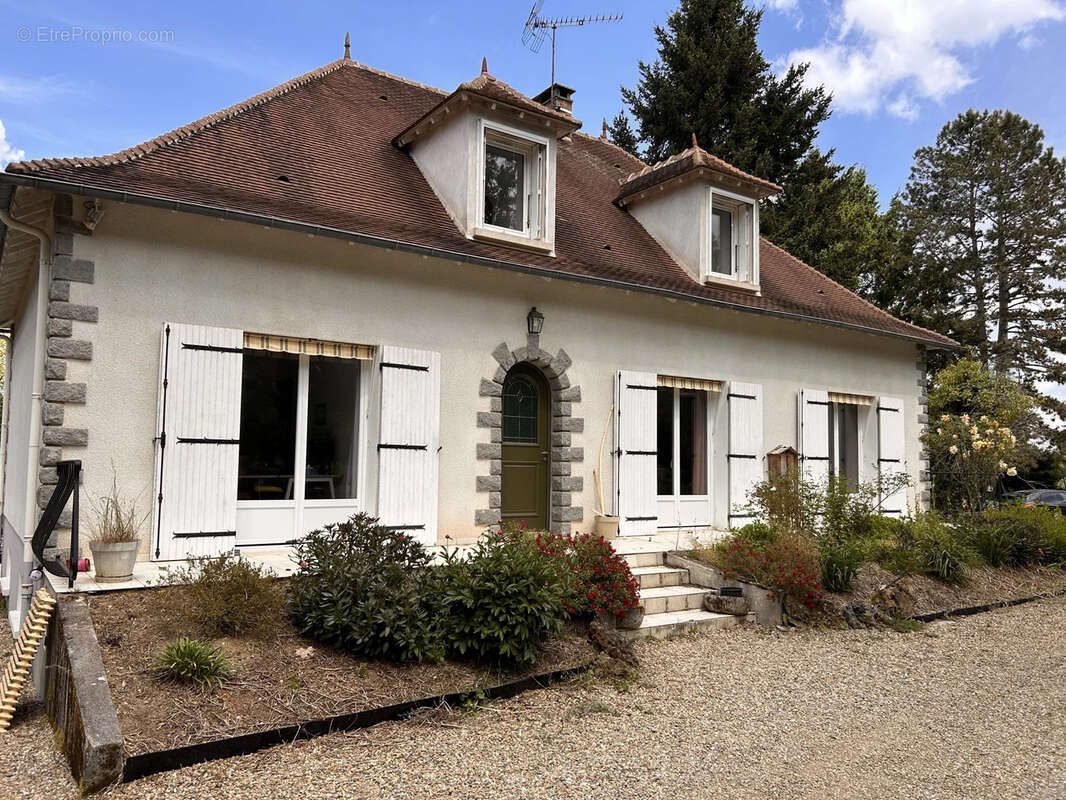Maison à THENAY