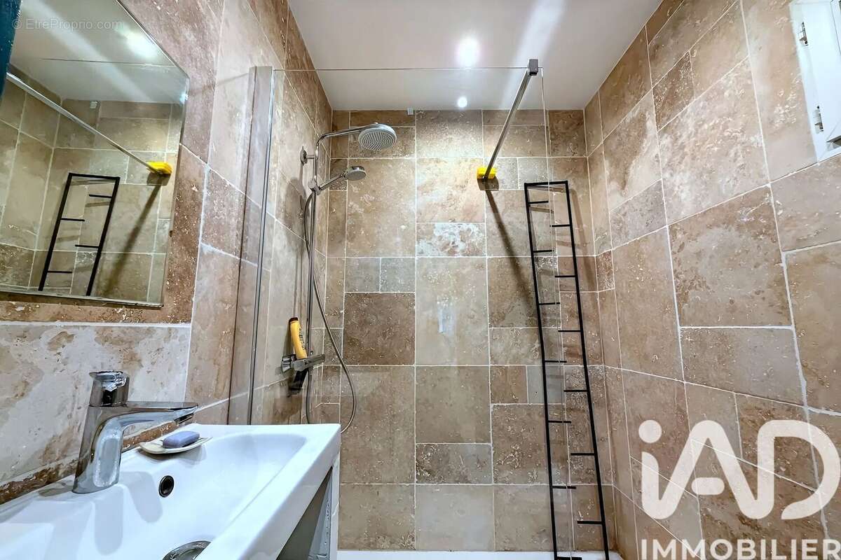 Photo 6 - Appartement à MARSEILLE-6E