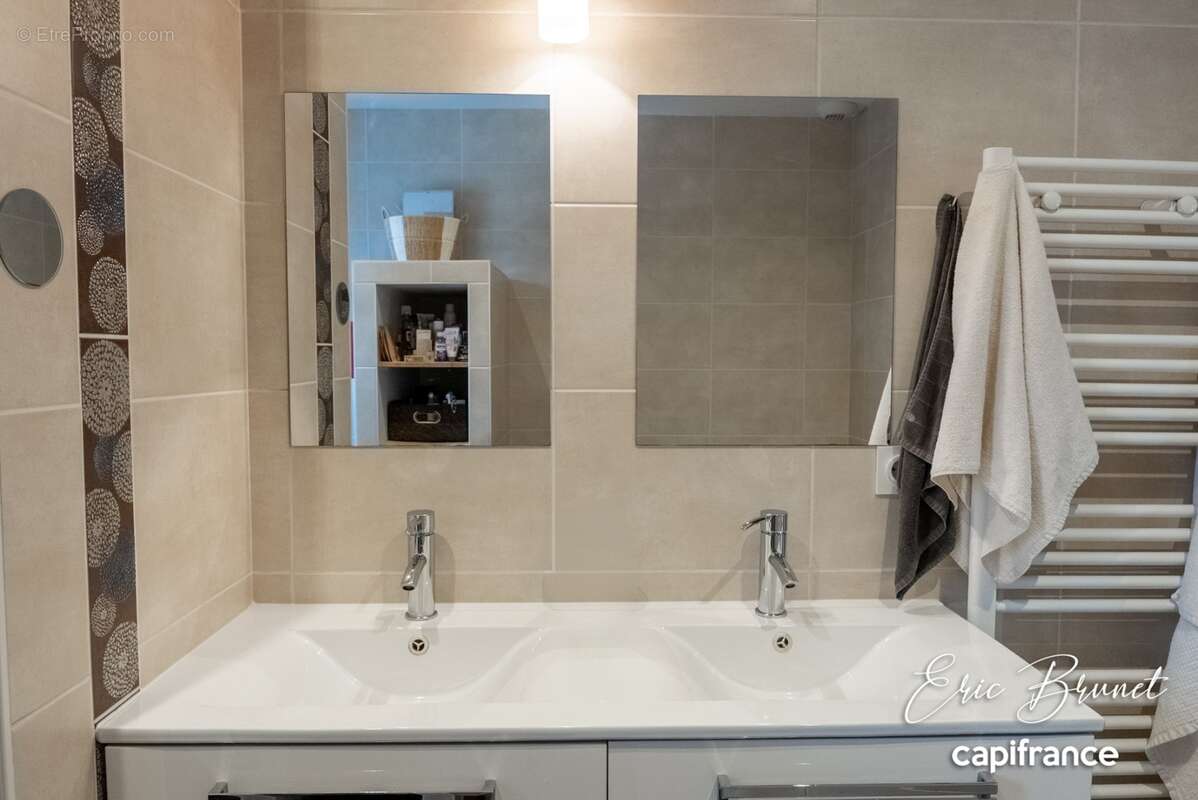 MIOS - Maison d'architecte aux prestations de qualité - 6 pieces avec garage et piscine - photo 17