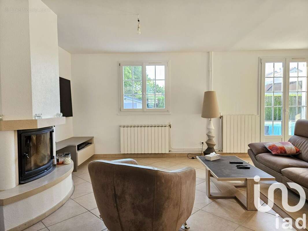 Photo 3 - Maison à ARC-SUR-TILLE