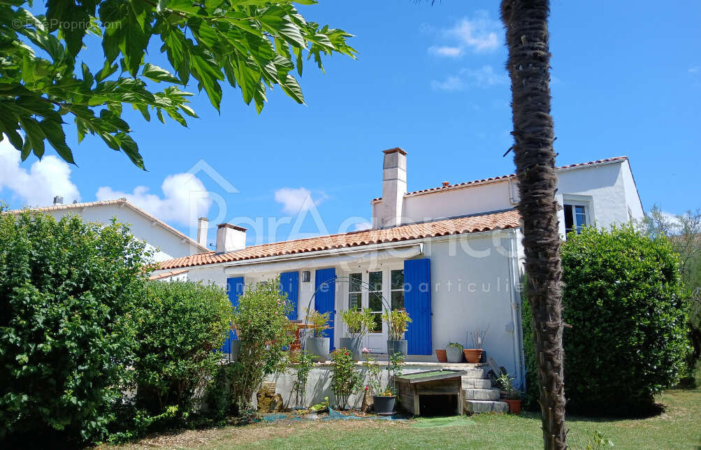 Maison à VAUX-SUR-MER