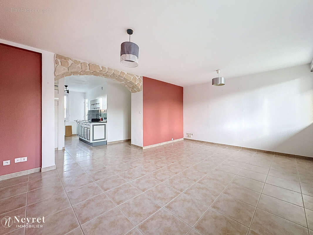 Appartement à BRON
