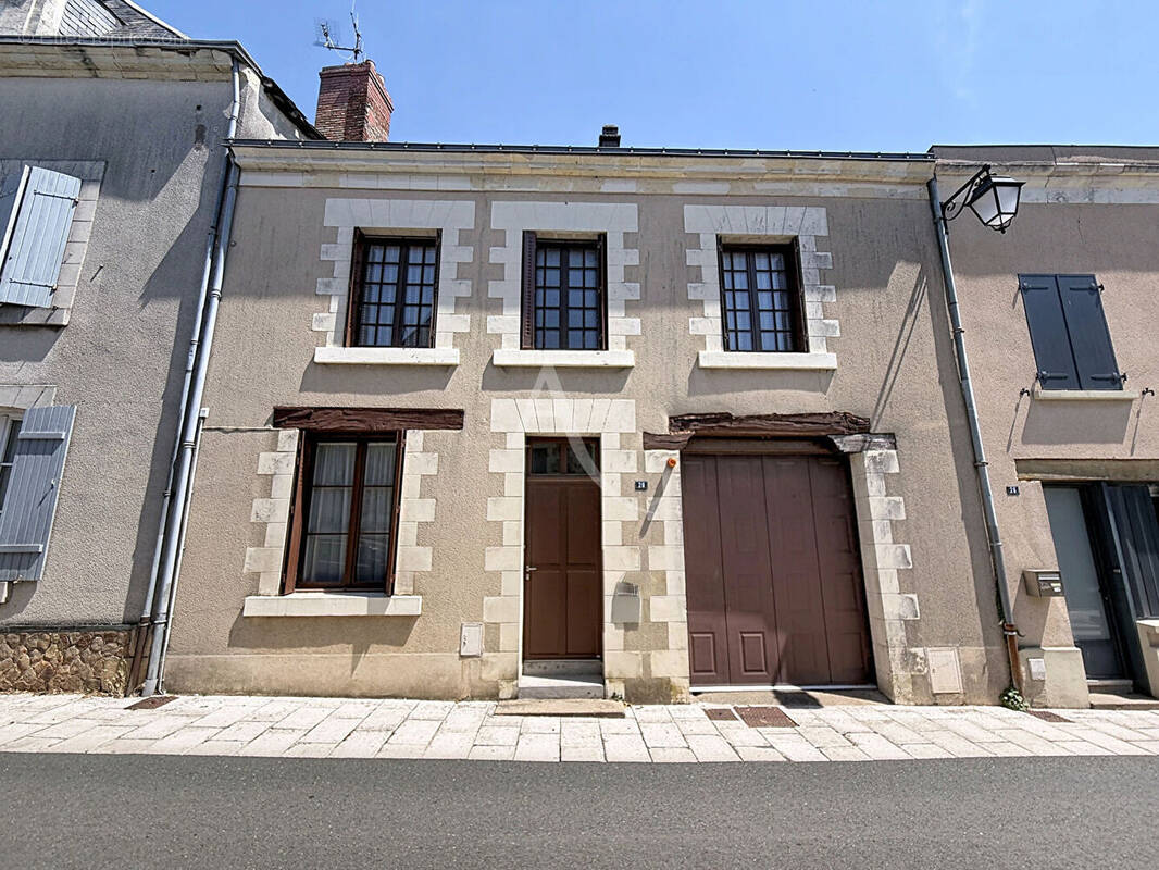 Maison à BRISSAC-QUINCE