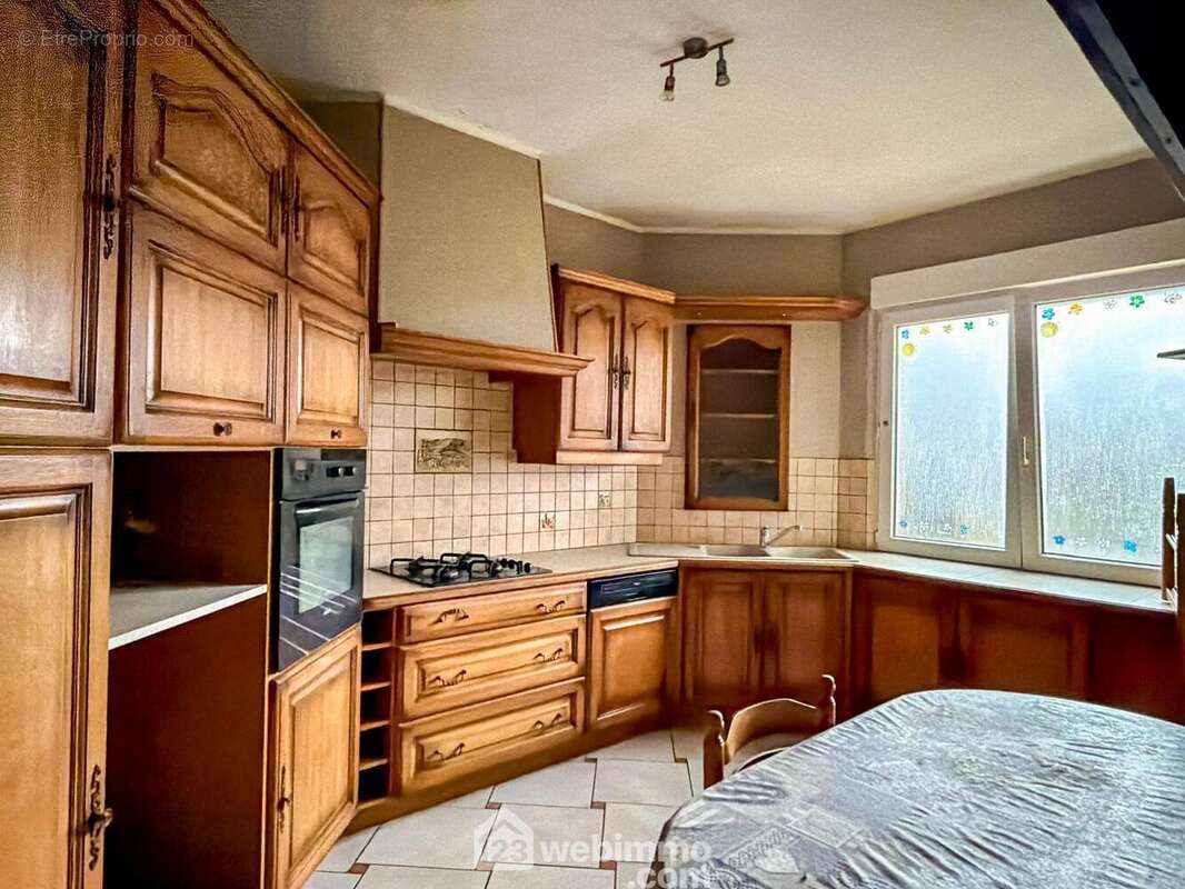 Cuisine - Maison à DOULCON