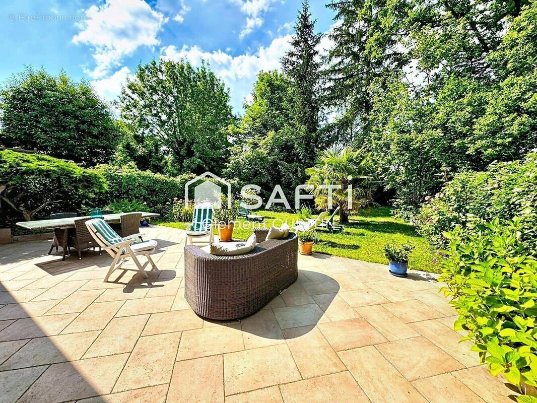 Photo 1 - Maison à LA CELLE-SAINT-CLOUD