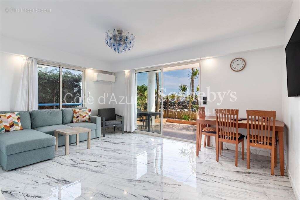 Appartement à ROQUEBRUNE-CAP-MARTIN