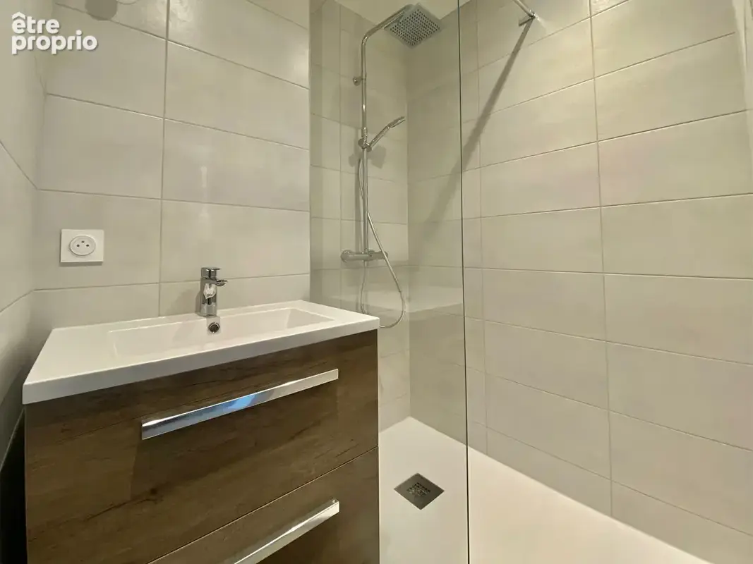 HAUTS PAVES - Appartement trois chambres 107m² -Ref C000111 - photo 4