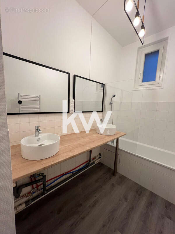 Appartement à LE CHAMBON-FEUGEROLLES