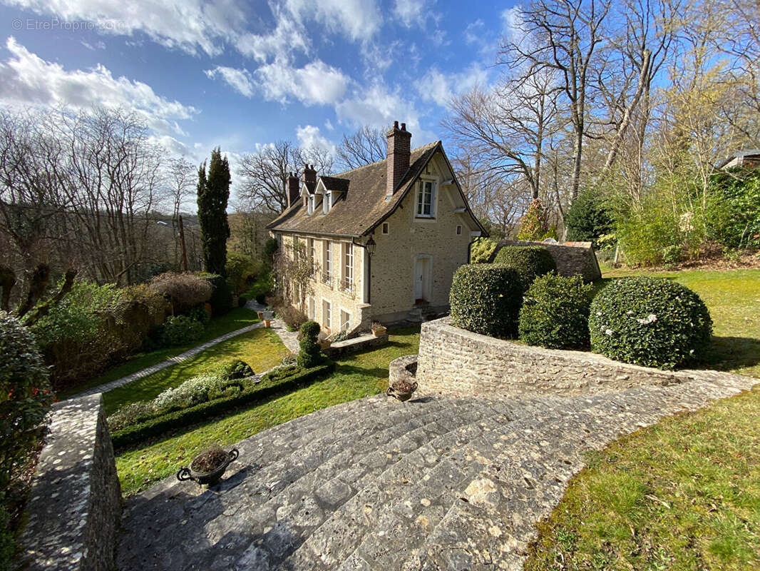 Demeure de Prestige 5' Montfort L Amaury  254 m2 - photo 3