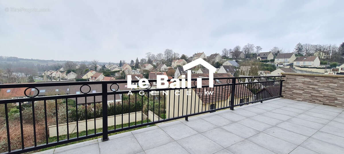 Maison 227 m² à Osny  - photo 4