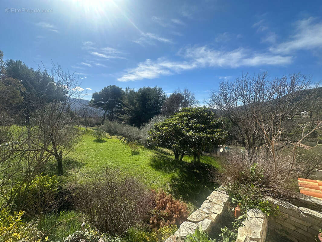 Maison à SAINT-ZACHARIE