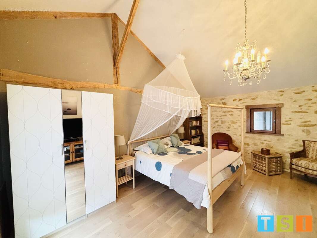 Maison à BACHAS