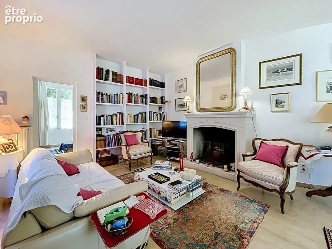 Maison de charme de 257 m², avec piscine et terrain arborée - photo 5
