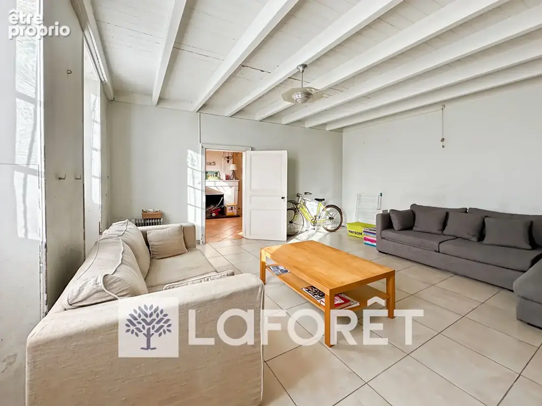 Maison charentaise à rénover de 111 m² avec grange attenante de 50 m² à Saint-André-de-Lidon (17260) - photo 5