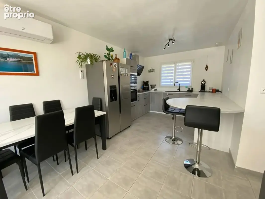 Charmante maison contemporaine de plain-pied avec piscine à Languidic - photo 9