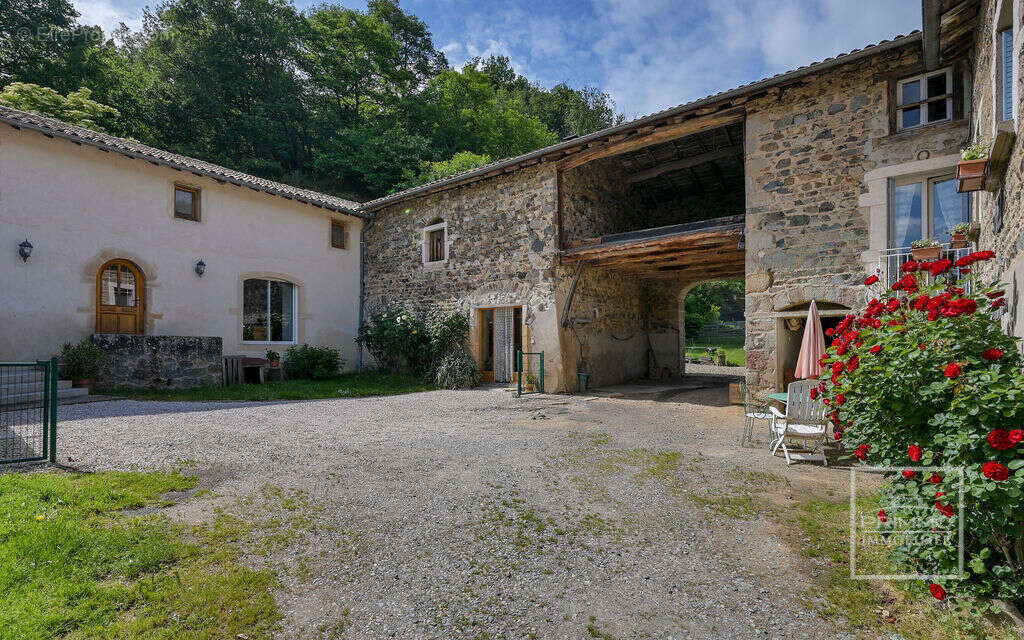 Maison à QUINCIE-EN-BEAUJOLAIS