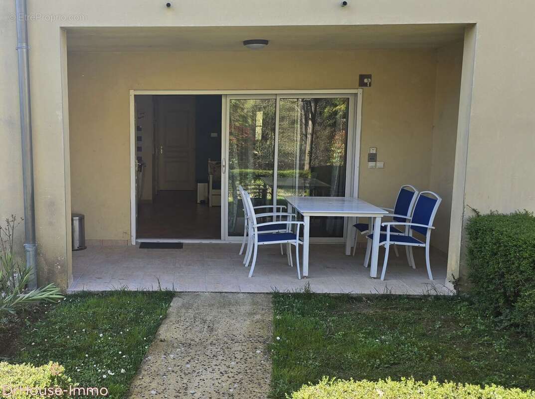 Appartement à GREOUX-LES-BAINS