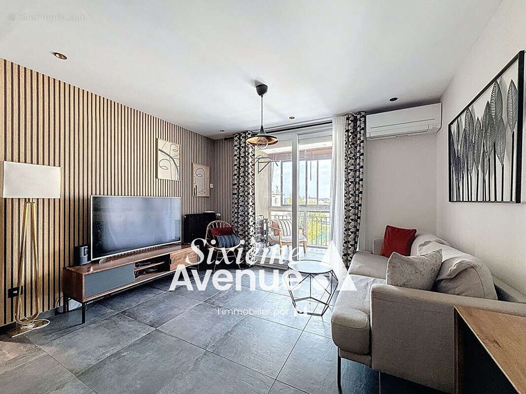 Appartement à DECINES-CHARPIEU