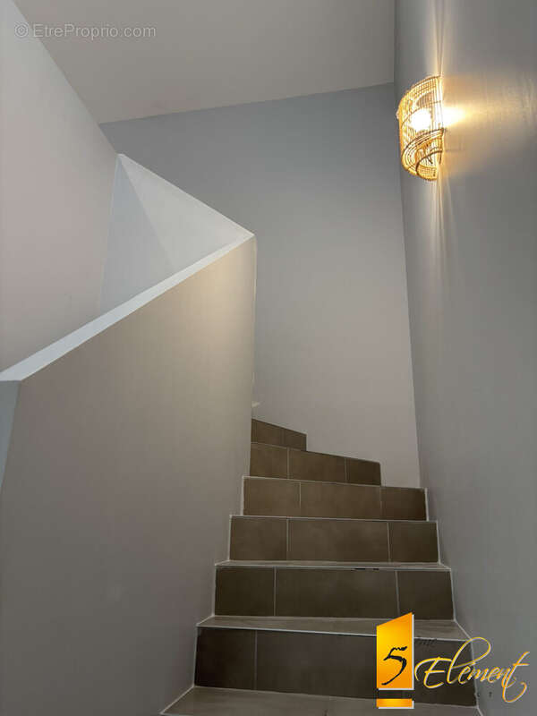 Maison 67 m² à La Tour-De-Salvagny  - photo 7