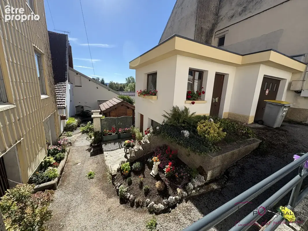 Frasne : maison individuelle offrant de beaux volumes, fort potentiel, garage - photo 18