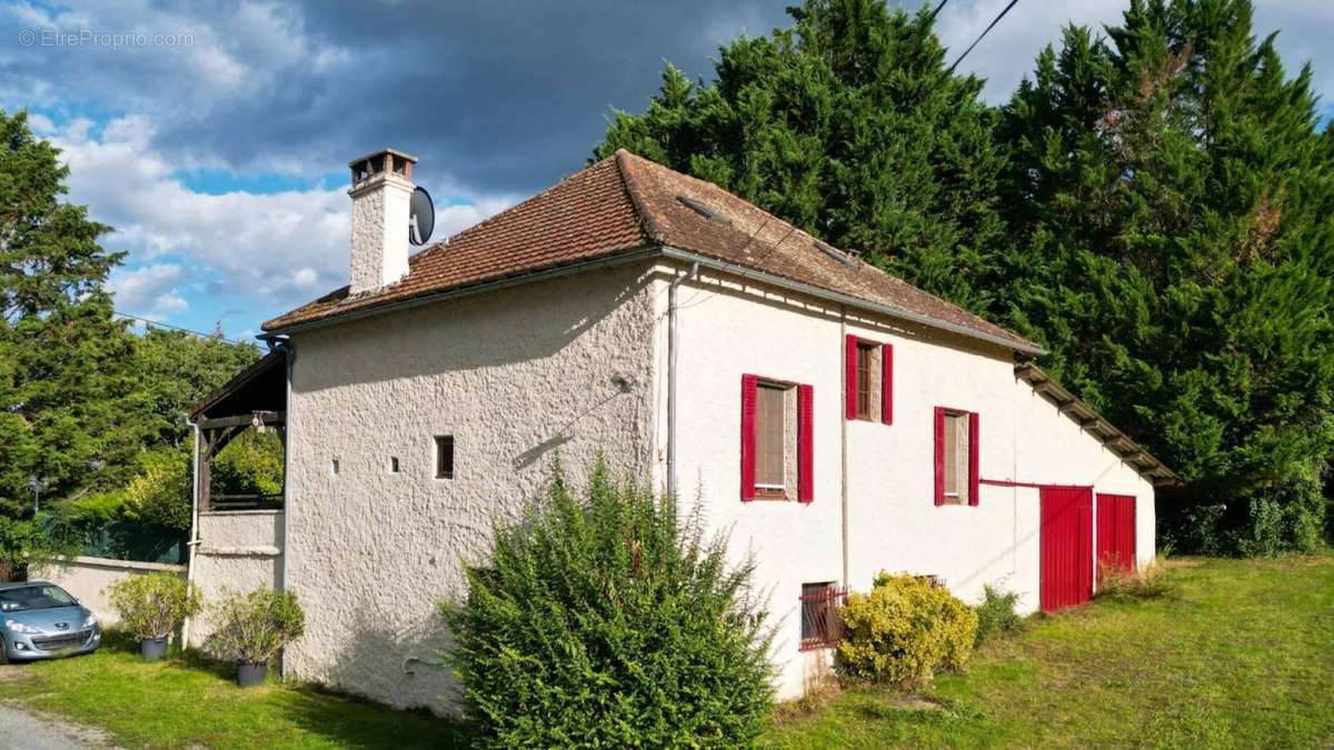 Maison à GOURDON