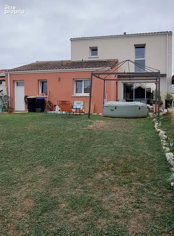 Maison à vendre 6 pièces FONTENAY LE COMTE (85) - photo 13