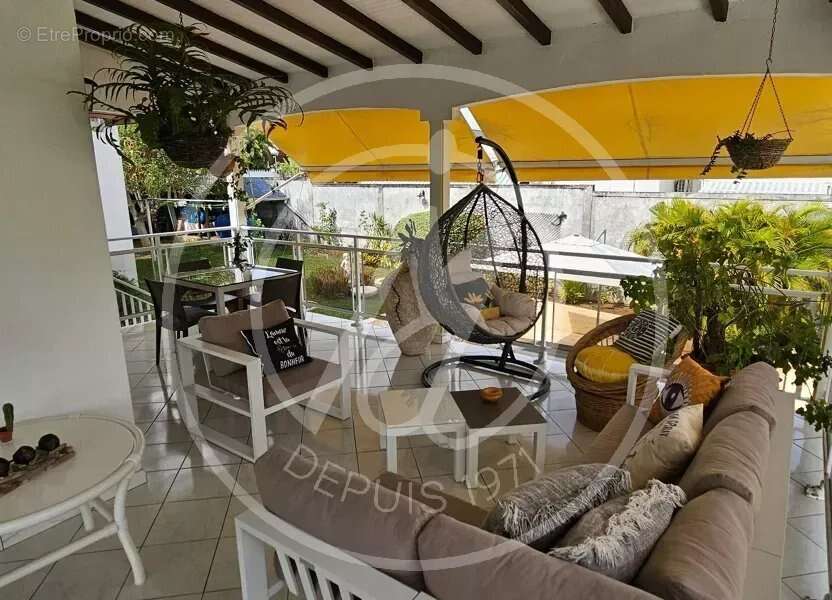 A vendre 680 000 € -villa t6 - baie mahault- vue mer - photo 7