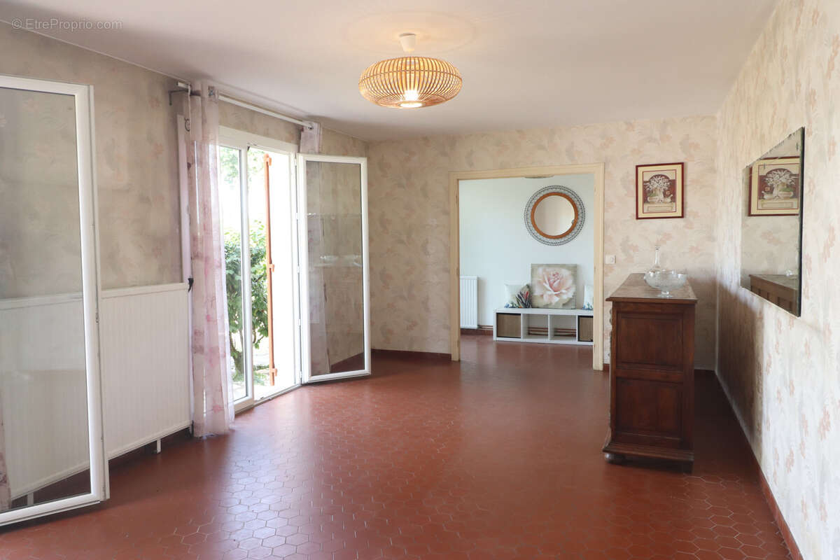 Maison à LEOGNAN