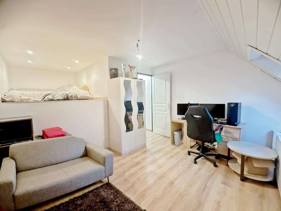 Maison à VILLETANEUSE