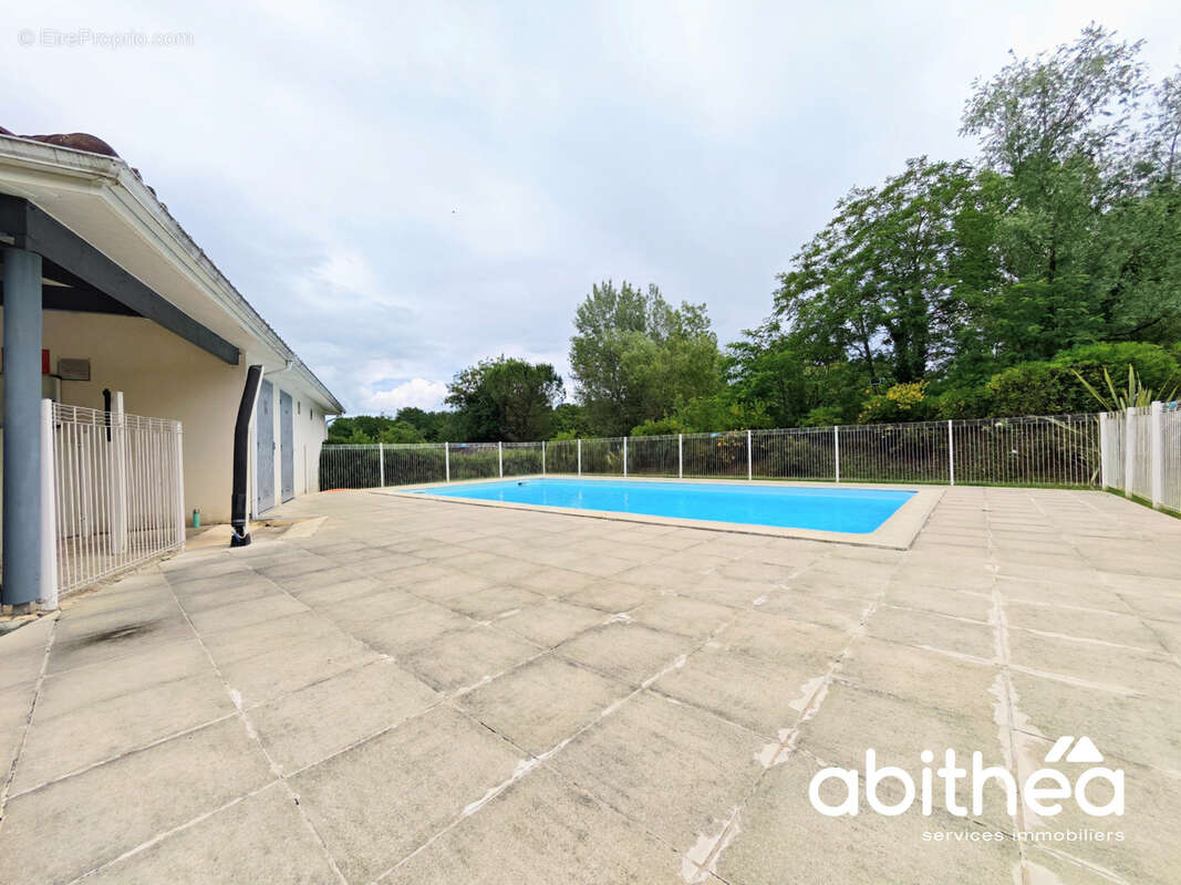 Appartement T2 avec terrasse, piscine et parking   Le confort d'une résidence récente dans un environnement pa - photo 11