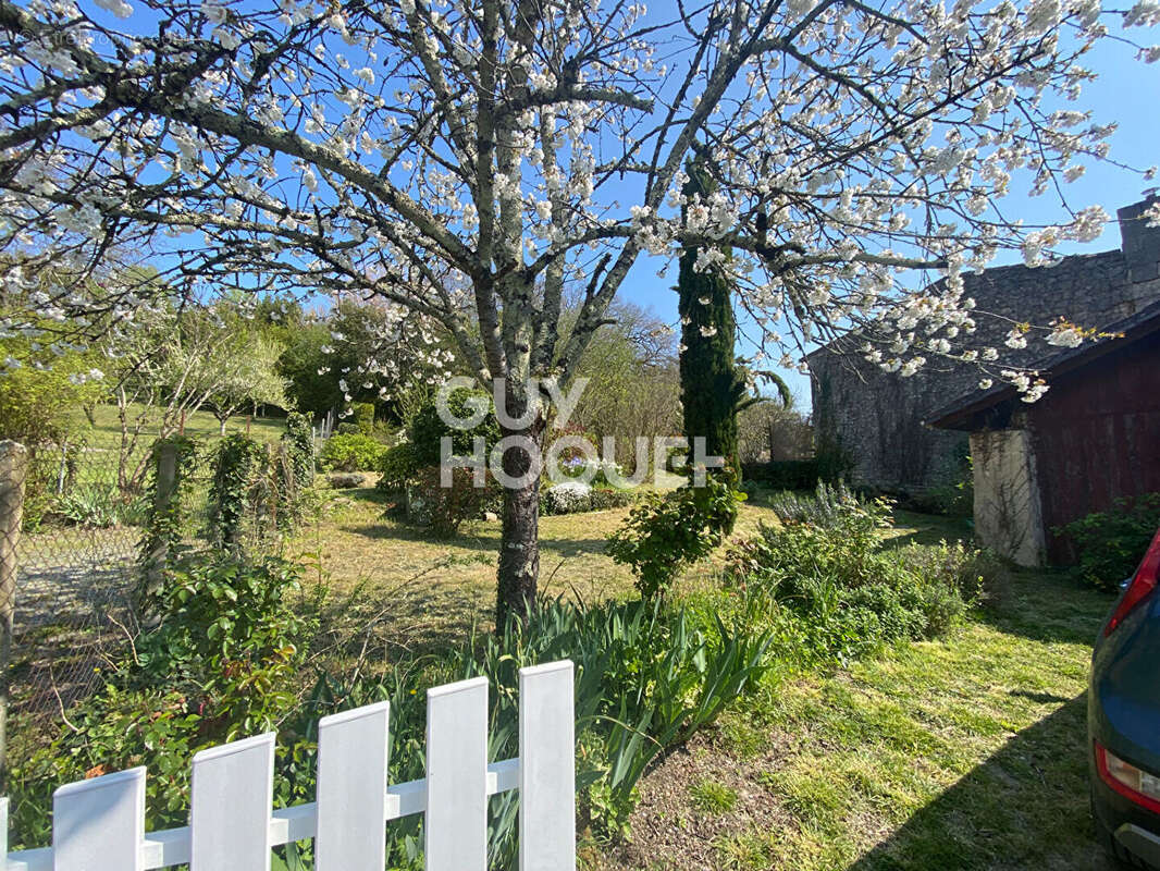 Maison à FRONSAC